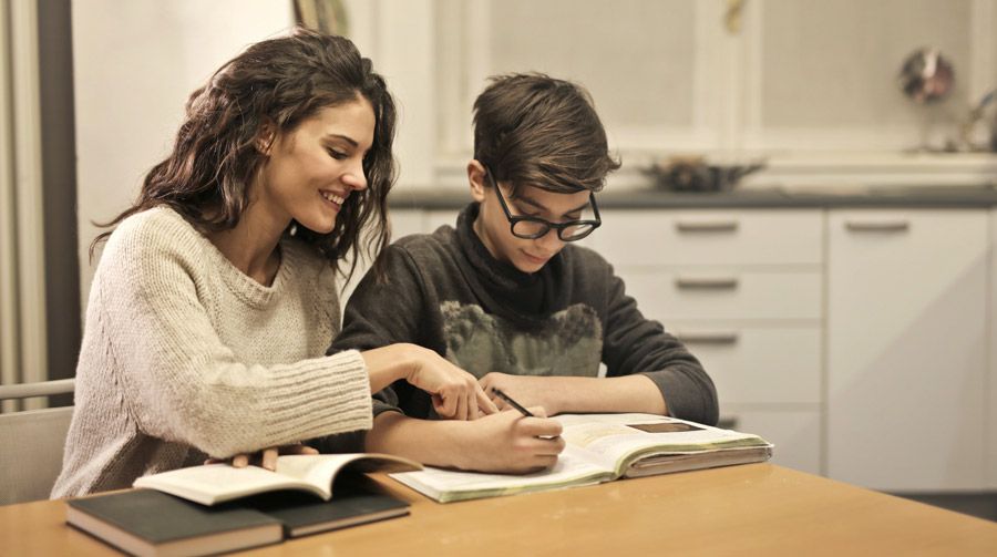 Les Bénéfices Inestimables d'un Tuteur dans le Parcours Éducatif